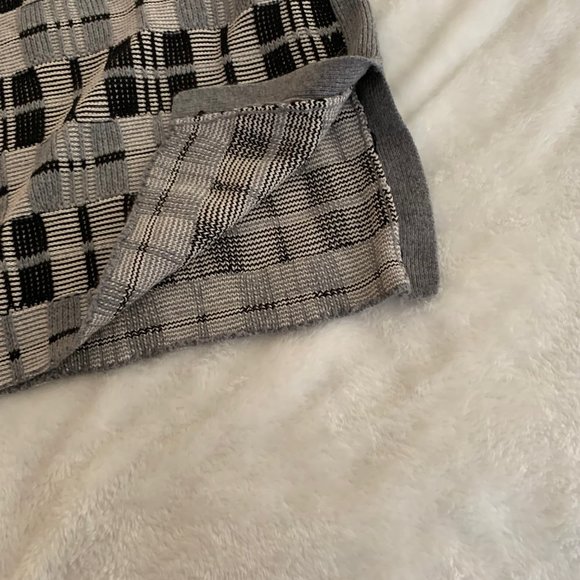 Two Sweaters - Rachel Rachel Roy and Jessica Simpson Gray Sweaters Size M - Picture 11 of 16